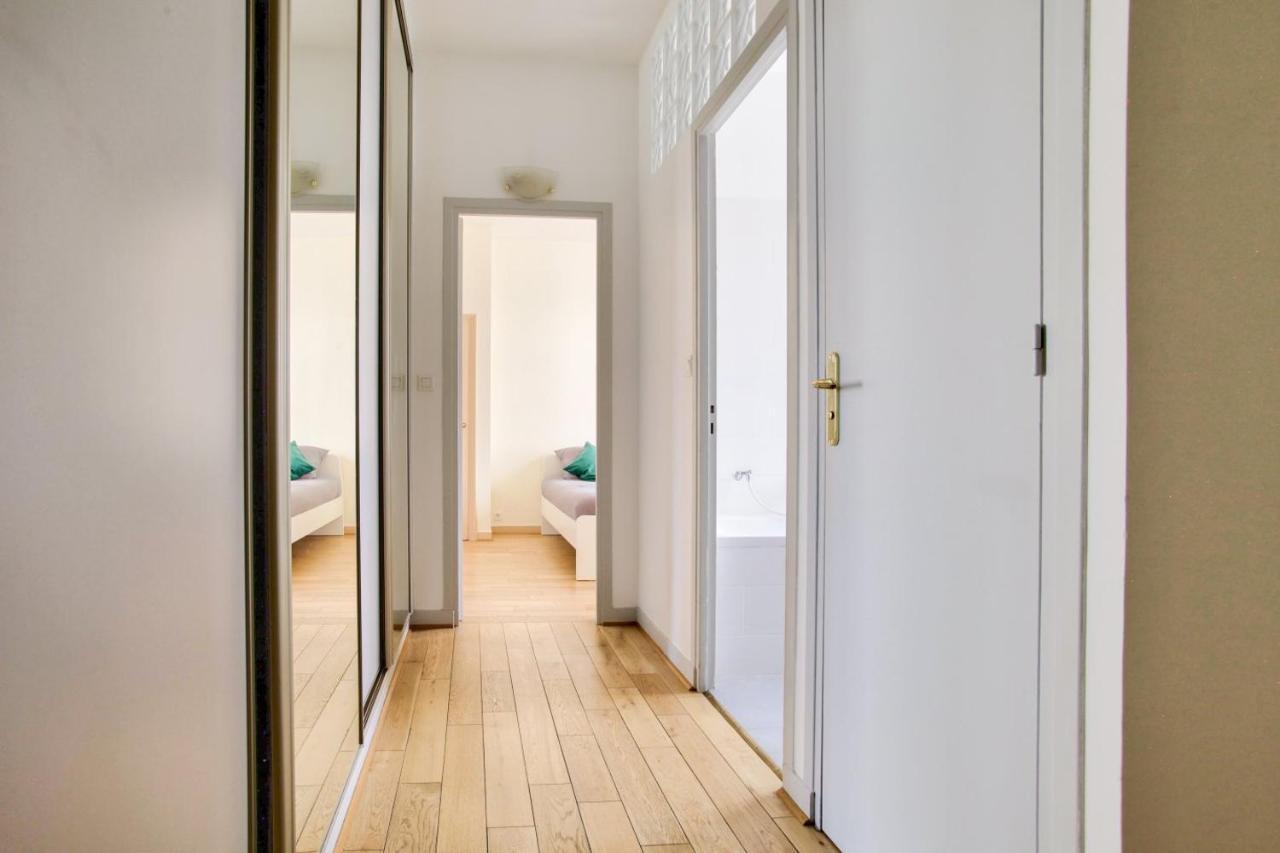 2 Bedrooms Tour Eiffel Rapp Paris Luaran gambar